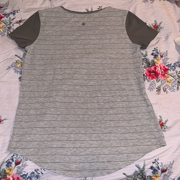 Lululemon Grey Striped Shirt - Picture 4 of 10